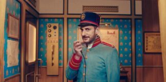 Costantino della Gherardesca nello show Pechino Express.