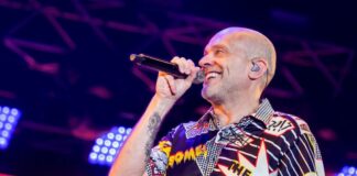 Hanno Ucciso L’Uomo Ragno – La Leggendaria Storia Degli 883 cover