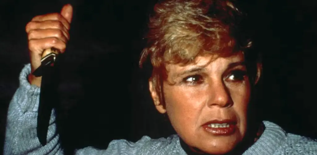 Venerdì 13 Betsy Palmer in una scena