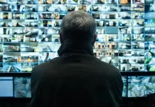 Strangers Eyes - Sguardi nascosti trailer cover