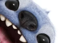 In foto la creatura protagonista del film live action Lilo & Stich.