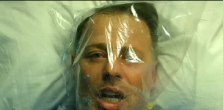 In foto Louis Mandylor nel film Revival.