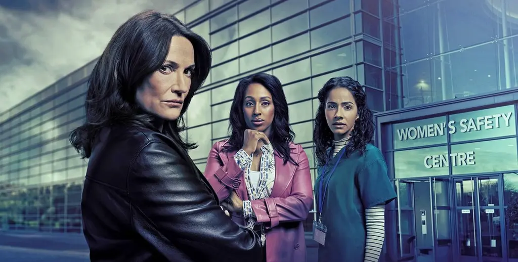 In foto le protagoniste della serie Curfrew.