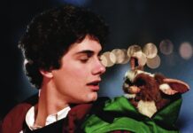In foto Zach Galligan nel film Gremlins.