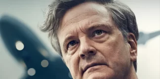 Colin Firth nella serie Sky Lockerbie: Attentato sul volo Pan Am 103.