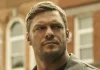 Alan Ritchson nella serie TV Prime Video Reacher.