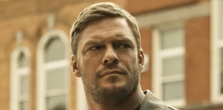 Alan Ritchson nella serie TV Prime Video Reacher.