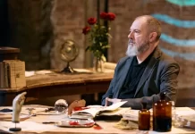 Carlo Lucarelli nel programma La nave dei folli.