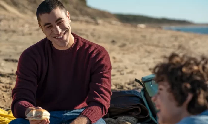 Eduardo Scarpetta nella serie Storia della mia famiglia.