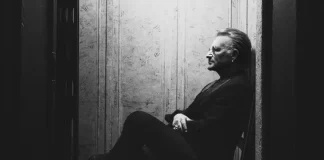 La locandina del documentario Bono: Stories of Surrender.