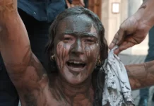 Un'attivista climatica nel documentario Come se non ci fosse un domani.