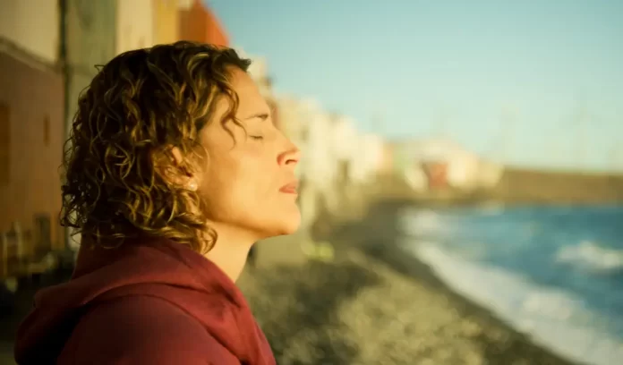 Daida Ruano nel documentario Daida: Back to the Ocean.