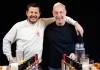 Alessandro Cattelan e Linus nel programma Hot Ones.