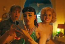 Le protagoniste del film Le donne al balcone - The Balconettes.