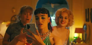 Le protagoniste del film Le donne al balcone - The Balconettes.