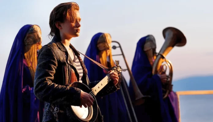 Sadie Sink nel film O'Dessa.