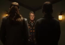 Hugh Grant di fronte a due missionarie in Heretic.