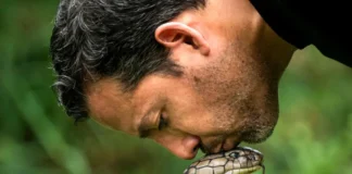 David Blaine nella serie David Blaine: Non fatelo a casa.