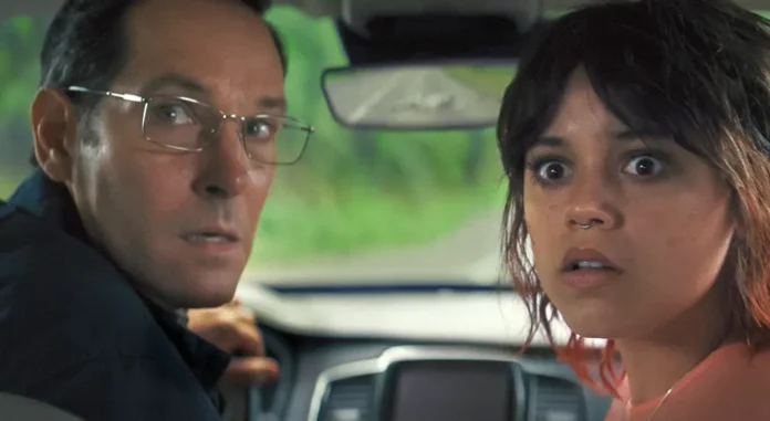 Paul Rudd e Jenna Ortega nel film Death of a Unicorn.