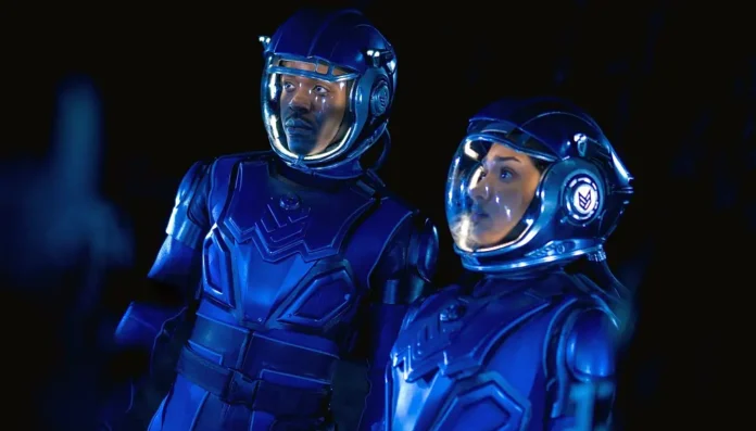 Ncuti Gatwa e Varada Sethu nella seconda stagione di Doctor Who.