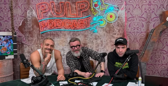 Fedez, Mr. Marra e Marco Masini nel podcast Pulp Podcast.