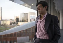 Pierfrancesco Favino nella serie Netflix Nemesi.