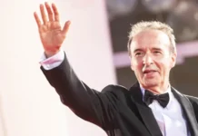 Il foto il comico Roberto Benigni.