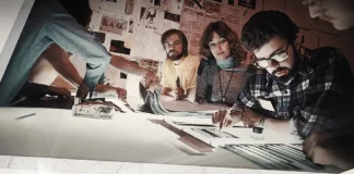 In foto George Lucas e i suoi collaboratori al lavoro su alcuni film.