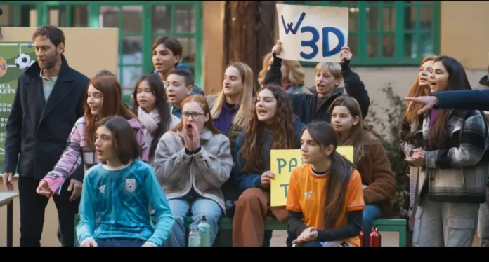In foto i protagonisti della serie Netflix Riv4li.