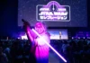 In foto un fan presente a Star Wars Celebration Japan.
