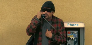 Leonardo Di Caprio nel film Una battaglia dopo l'altra.