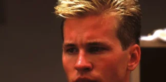 Val Kilmer nel film Top Gun.