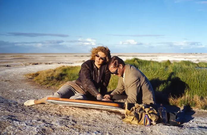 Solveig Dommartin e William Hurt in Fino alla fine del mondo.