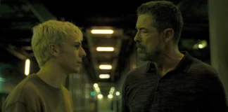 Alessandro Gassmann e Francesco Gheghi nel film Mani nude.