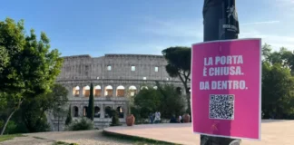 In foto un volantino del progetto VAS a Roma.