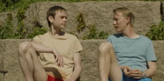 In foto due attori del film Sex.