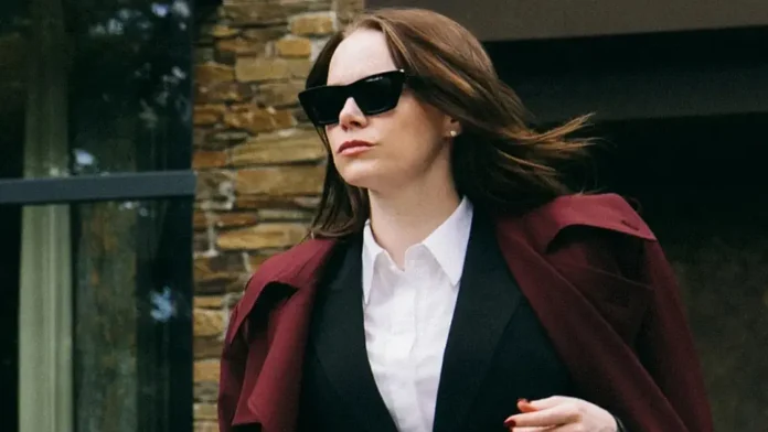 Emma Stone nel film Bugonia.