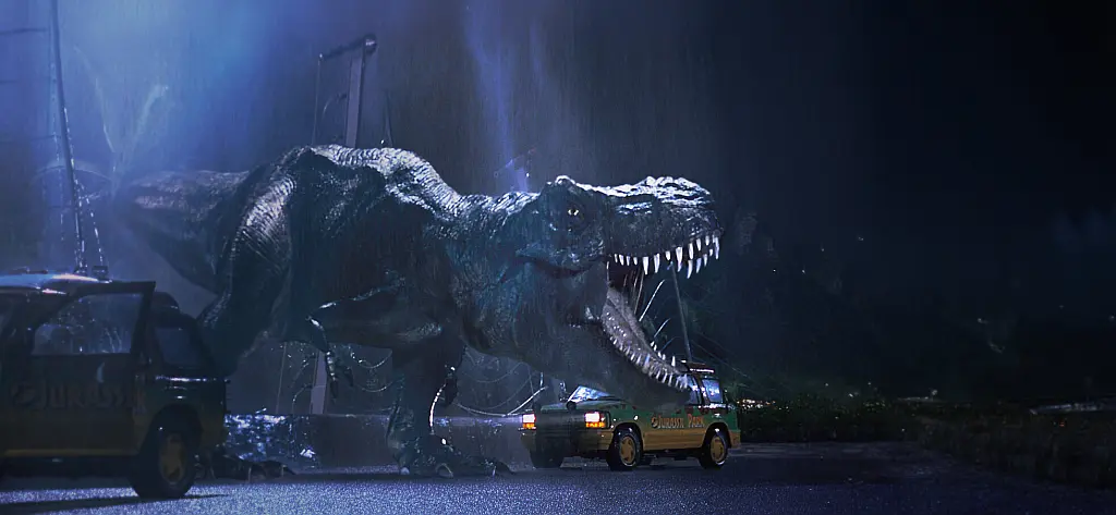 Il T-Rex in una scena di Jurassic Park.