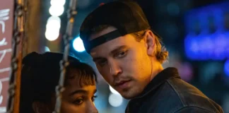 Austin Butler nel film Una scomoda circostanza – Caught Stealing.