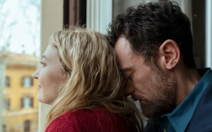 Alba Rohrwacher ed Elio Germano nel film Tre ciotole.