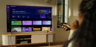 Una foto di un utente che gioca con LG Gaming Portal.