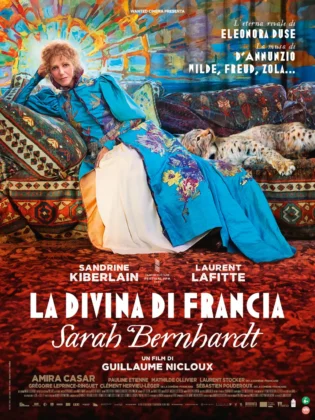 Il poster del film La divina di Francia &ndash; Sarah Bernhardt.
