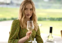 Mckenna Grace nel film Regretting You.