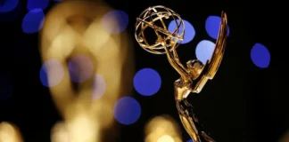 In foto la stauetta di premiazione degli Emmy Awards.