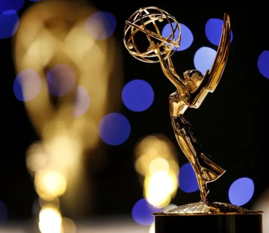 In foto la stauetta di premiazione degli Emmy Awards.