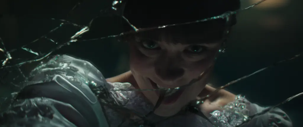 Mia Tomlinson nel film The Conjuring - Il rito finale.