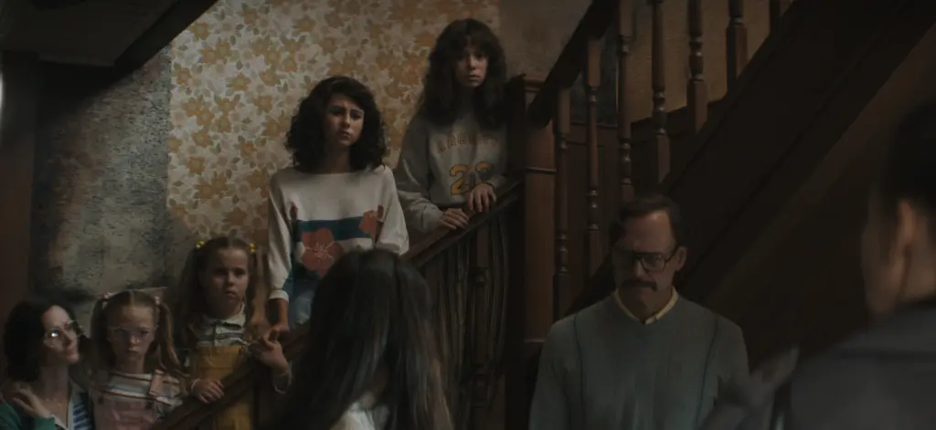 La famiglia Smurl nel film The Conjuring - Il rito finale.