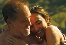 Valerio Mastandrea abbraccia la figlia nel film Cinque secondi.