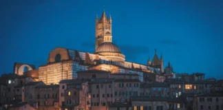 Una foto che ritrae la città di Siena.