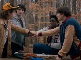 Gaten Matarazzo, Finn Wolfhard, Caleb McLaughlin e Noah Schnapp in Stranger Things.